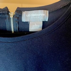 Liz Claiborne Studio Black top size Large